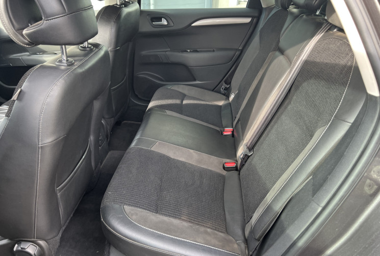 Citroën C4  II 1.6 BlueHDi 120 cv SHINE PACK