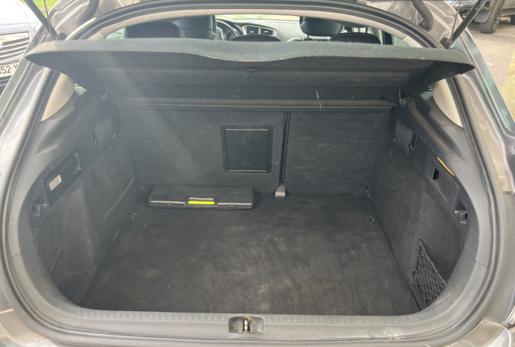 Citroën C4  II 1.6 BlueHDi 120 cv SHINE PACK