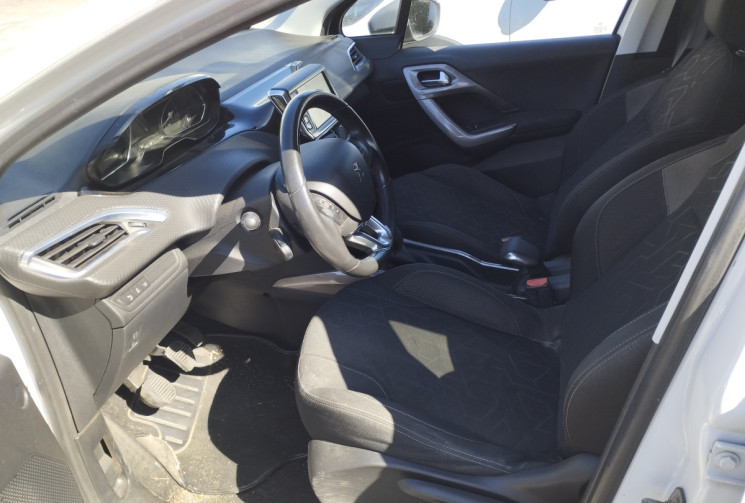 Peugeot 2008 1.2 THP 110 ALLURE