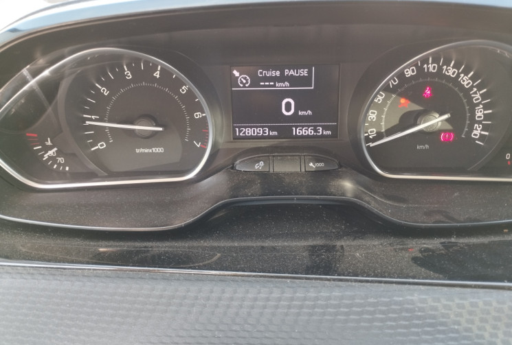 Peugeot 2008 1.2 THP 110 ALLURE