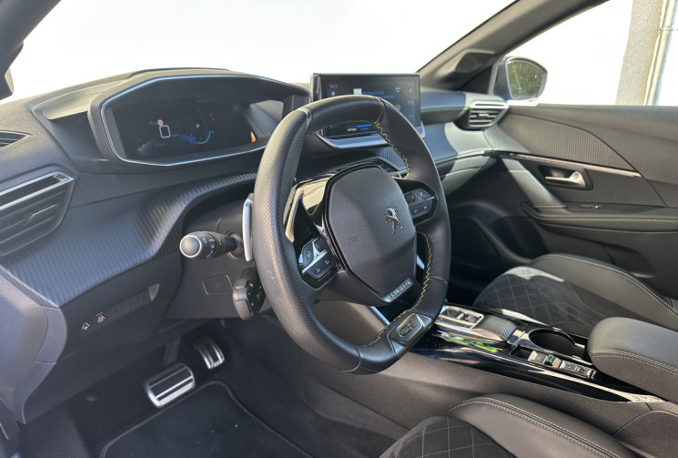 Peugeot 208 1.2 PureTech GT EAT8 130 cv BVA 