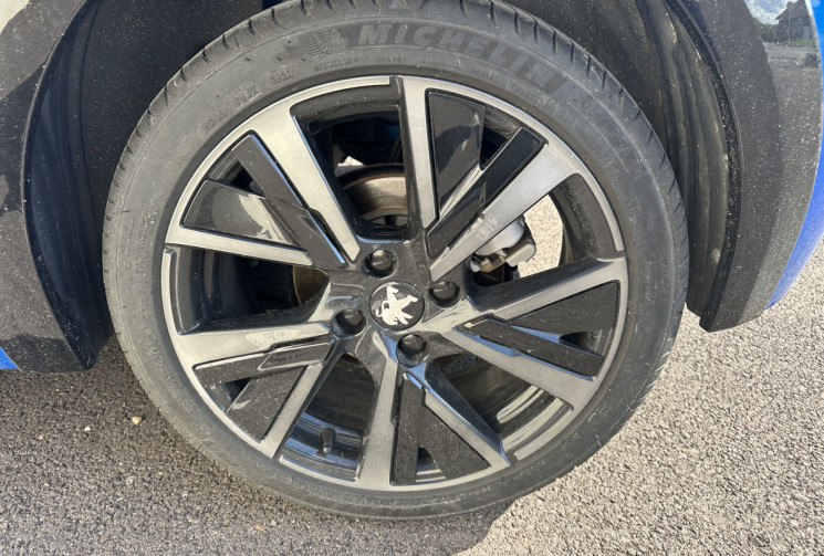Peugeot 208 1.2 PureTech GT EAT8 130 cv BVA 