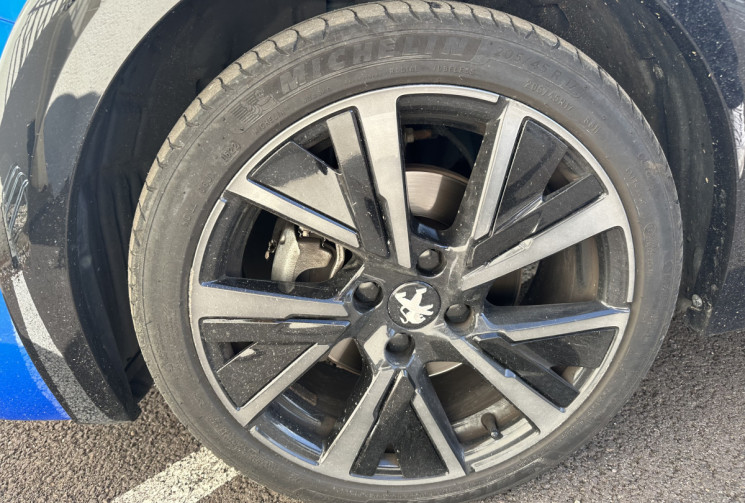 Peugeot 208 1.2 PureTech GT EAT8 130 cv BVA 