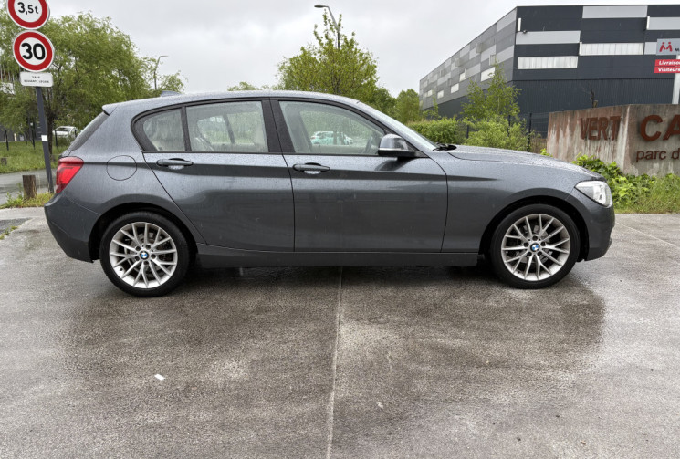 BMW Série 1 116i 136 cv BVA * Grand Ecran * Cuir * Radars * 5p * Lounge * Chaine de Distri