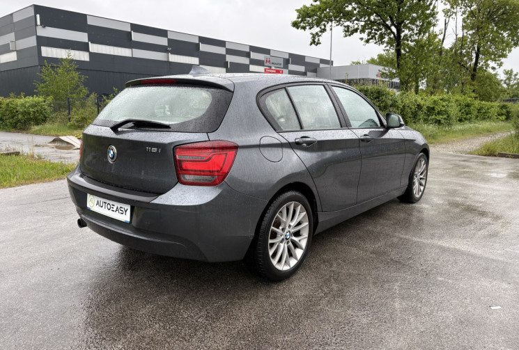BMW Série 1 116i 136 cv BVA * Grand Ecran * Cuir * Radars * 5p * Lounge * Chaine de Distri