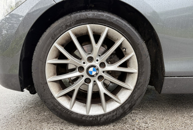 BMW Série 1 116i 136 cv BVA * Grand Ecran * Cuir * Radars * 5p * Lounge * Chaine de Distri