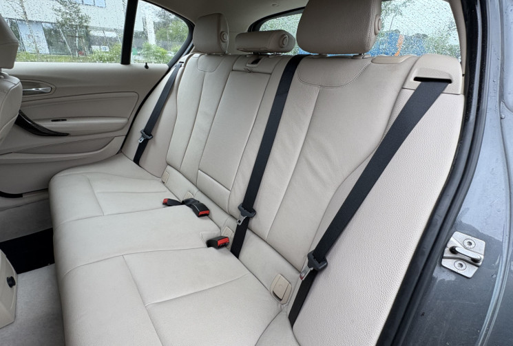 BMW Série 1 116i 136 cv BVA * Grand Ecran * Cuir * Radars * 5p * Lounge * Chaine de Distri