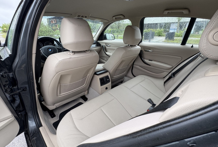 BMW Série 1 116i 136 cv BVA * Grand Ecran * Cuir * Radars * 5p * Lounge * Chaine de Distri