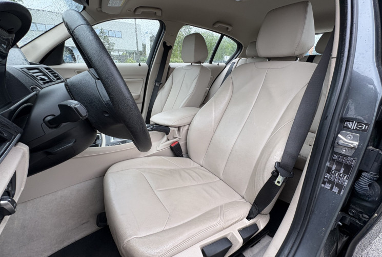 BMW Série 1 116i 136 cv BVA * Grand Ecran * Cuir * Radars * 5p * Lounge * Chaine de Distri