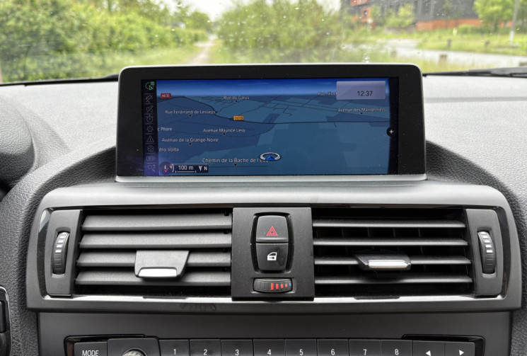 BMW Série 1 116i 136 cv BVA * Grand Ecran * Cuir * Radars * 5p * Lounge * Chaine de Distri