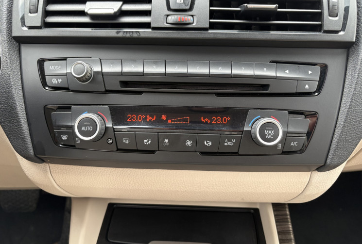 BMW Série 1 116i 136 cv BVA * Grand Ecran * Cuir * Radars * 5p * Lounge * Chaine de Distri