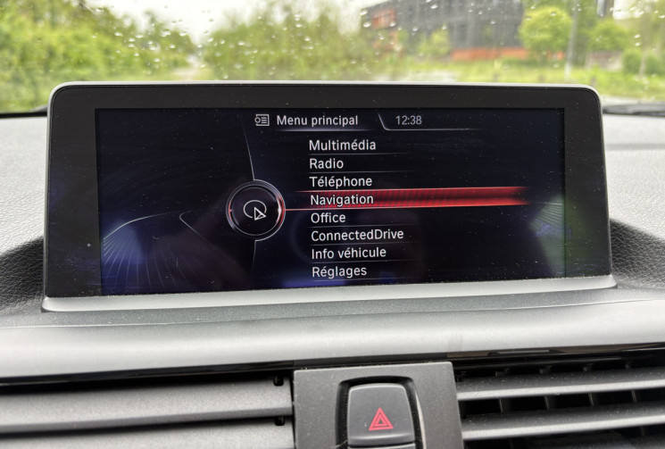 BMW Série 1 116i 136 cv BVA * Grand Ecran * Cuir * Radars * 5p * Lounge * Chaine de Distri