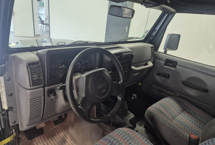 Jeep Wrangler TJ 2.5 i Break baché 4WD 120 cv