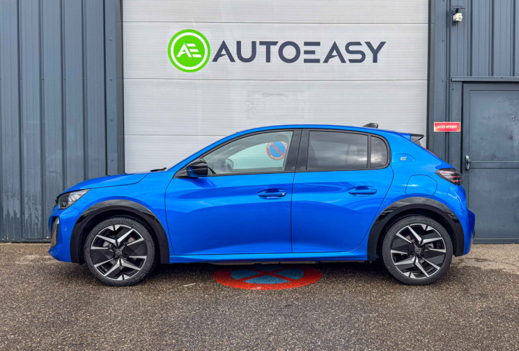 Peugeot 208  E GT 156 cv 51 kW chargeur 11kW  toit panoramique 360° alcantara GPS Drive Assist
