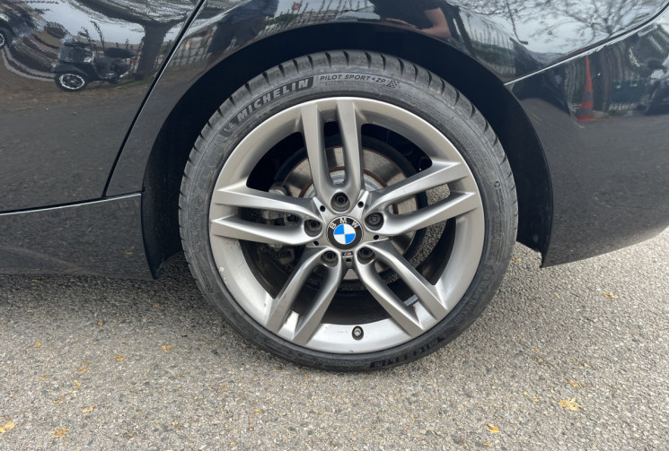 BMW Série 1 F20 118i 136 M Sport 5 Portes LCI / TOIT OUVRANT / CAMERA / GRAND ECRAN / ALCANTARA 