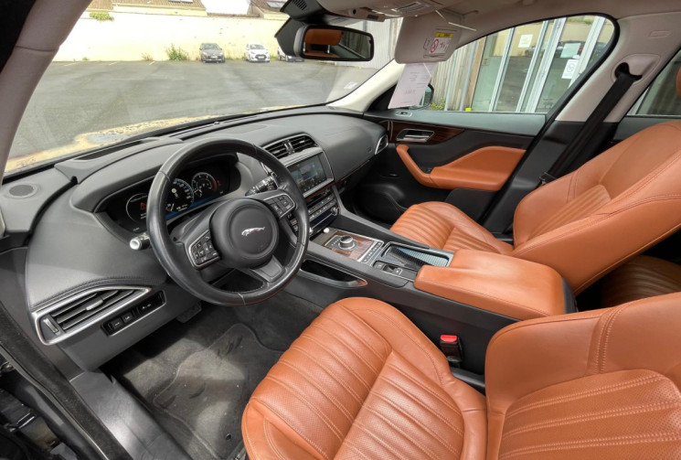 Jaguar F-Pace 20D 2.0 180 PRESTIGE BOITE AUTOMATIQUE - HISTORIQUE COMPLET - GARANTIE 12 MOIS