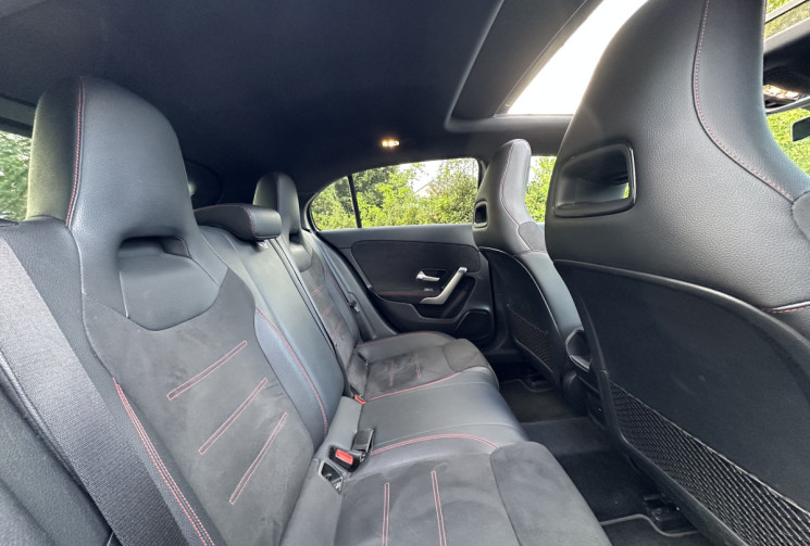 Mercedes Classe A 200 163ch AMG Line 7G-DCT / Toit ouvrant / 1ère main / Entretien  Mercedes