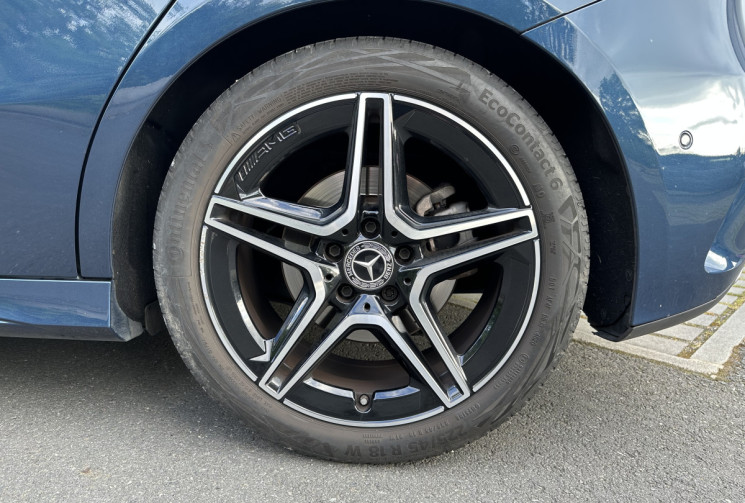 Mercedes Classe A 200 163ch AMG Line 7G-DCT / Toit ouvrant / 1ère main / Entretien  Mercedes