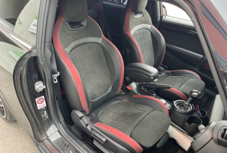 Mini Cooper III F56 John Cooper Works 231ch BVM / TOIT OUVRANT / HUD / ECHAPPEMENT SPORT