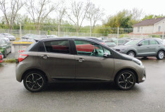 Toyota Yaris III Hybrid 1.5 100H Collection E-CVT / Suivi Toyota