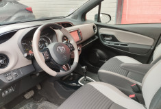 Toyota Yaris III Hybrid 1.5 100H Collection E-CVT / Suivi Toyota