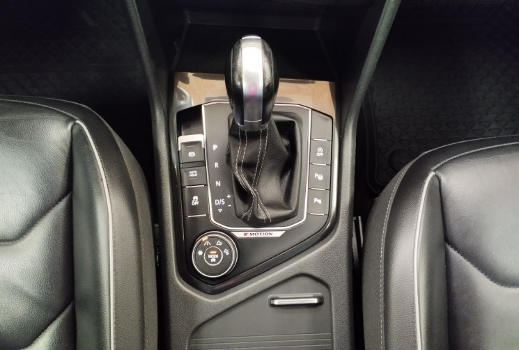 Volkswagen Tiguan II 2.0 TDi R-LINE16V BMT 4Motion DSG7