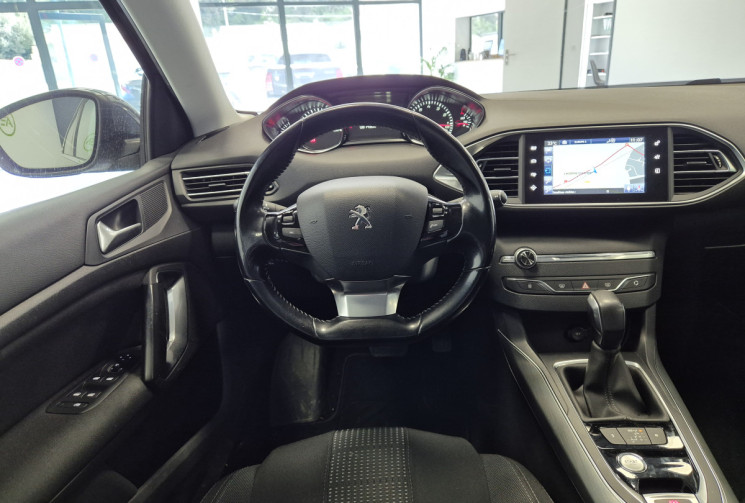 Peugeot 308 1.2 130 EAT6 Allure kit distribution fait 