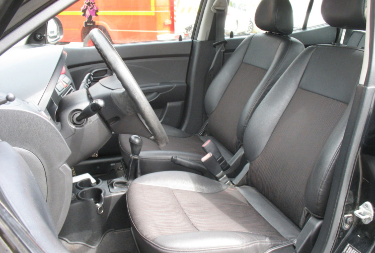 Kia Picanto 1.0   65  5 Portes