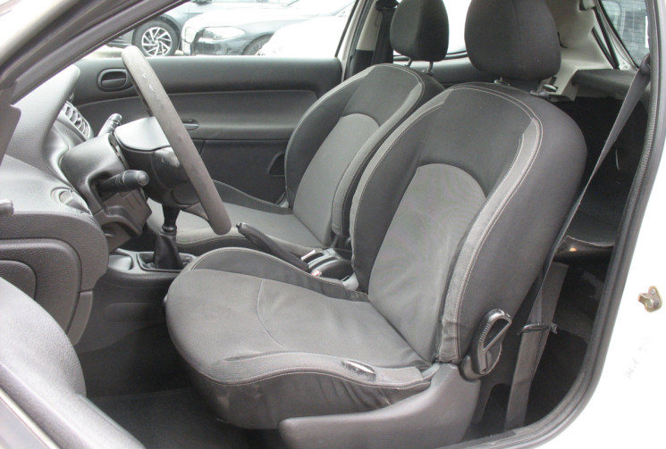 Peugeot 206 1.4 HDI 70 AFFAIRE 2 PLACES