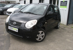 Kia Picanto 1.0   65  5 Portes