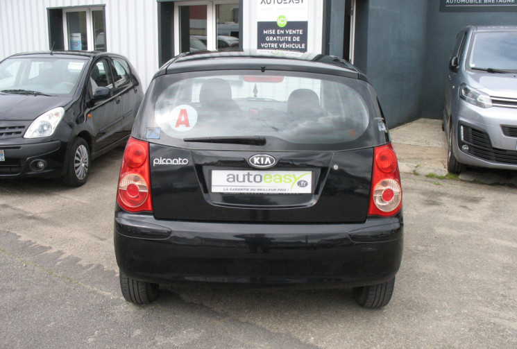 Kia Picanto 1.0   65  5 Portes
