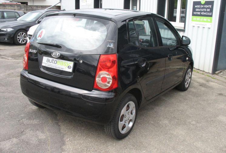 Kia Picanto 1.0   65  5 Portes