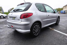 Peugeot 206 1.4i 75 CH 3 PORTES CLIM TBE