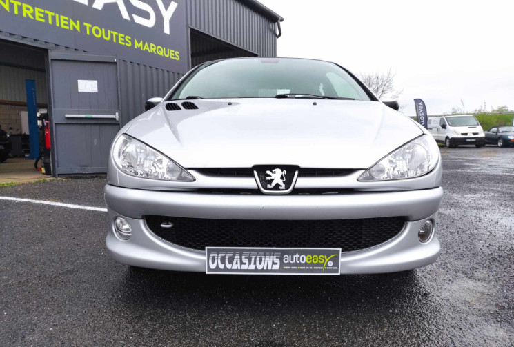 Peugeot 206 1.4i 75 CH 3 PORTES CLIM TBE