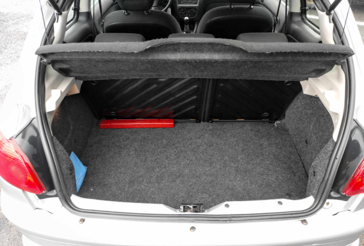 Peugeot 206 1.4i 75 CH 3 PORTES CLIM TBE