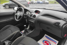 Peugeot 206 1.4i 75 CH 3 PORTES CLIM TBE