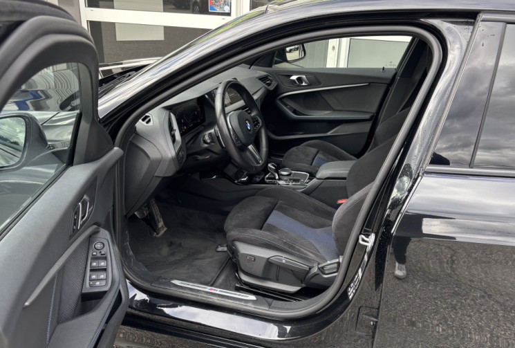 BMW Série 1  (F40) 5 portes 120d xDrive 2.0 190 M Sport
