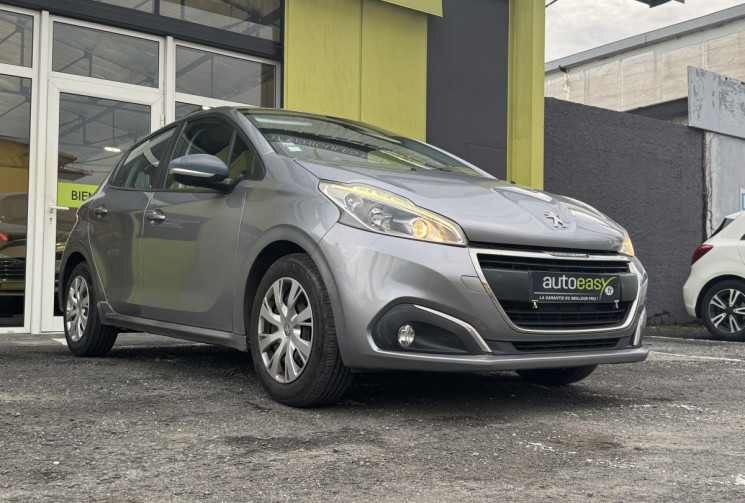 Peugeot 208 I Phase 2 5 Portes 1.2 VTi 12V S&S 82 cv Active // Excellente Etat 