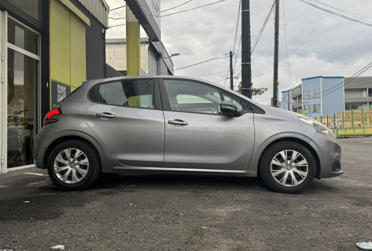 Peugeot 208 I Phase 2 5 Portes 1.2 VTi 12V S&S 82 cv Active // Excellente Etat 