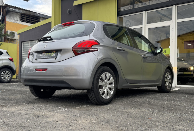 Peugeot 208 I Phase 2 5 Portes 1.2 VTi 12V S&S 82 cv Active // Excellente Etat 