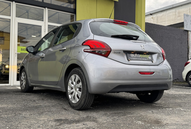 Peugeot 208 I Phase 2 5 Portes 1.2 VTi 12V S&S 82 cv Active // Excellente Etat 