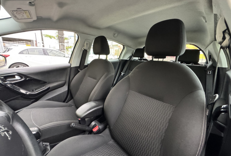 Peugeot 208 I Phase 2 5 Portes 1.2 VTi 12V S&S 82 cv Active // Excellente Etat 