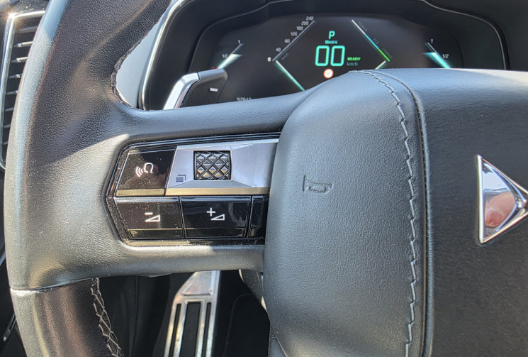 DS DS 7 Crossback 1.6 E-Tense 300 4x4 Grand Chic Rivoli / HYBRIDE RECHARGABLE / CARPLAY