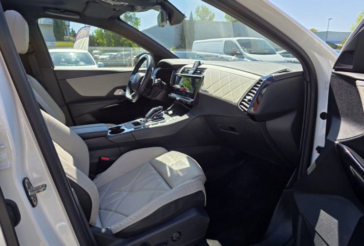 DS DS 7 Crossback 1.6 E-Tense 300 4x4 Grand Chic Rivoli / HYBRIDE RECHARGABLE / CARPLAY