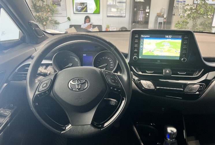 Toyota C-HR Collection 2WD E-CVT MY20 184 CH 1ERE MAIN