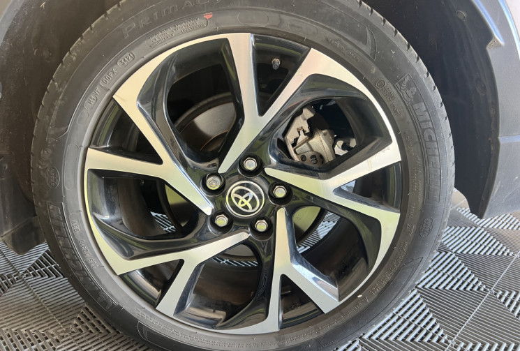Toyota C-HR Collection 2WD E-CVT MY20 184 CH 1ERE MAIN