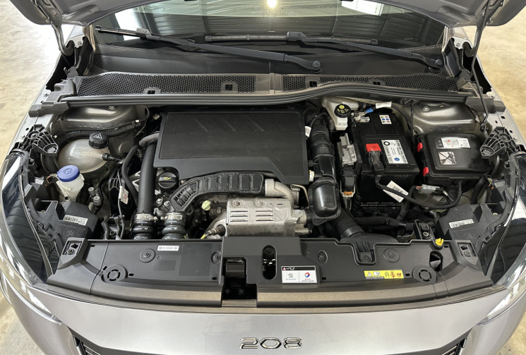 Peugeot 208 1.2 TURBO100CH PACK GT 