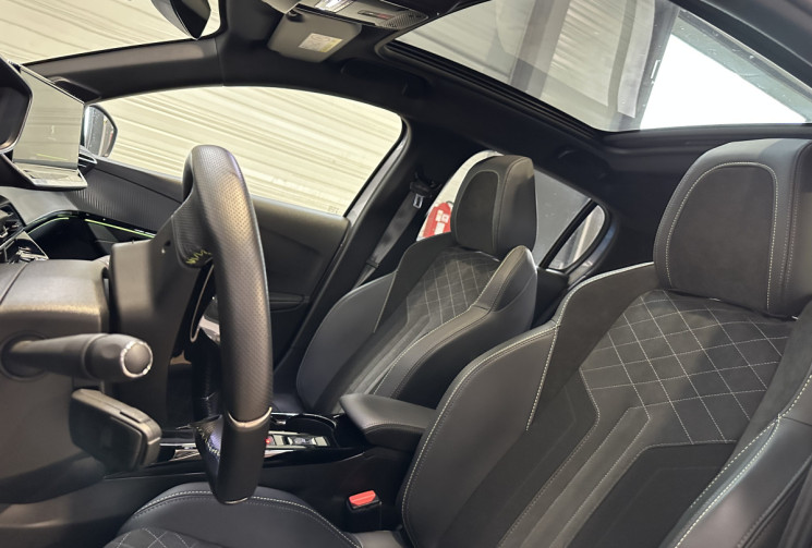 Peugeot 208 1.2 TURBO100CH PACK GT 