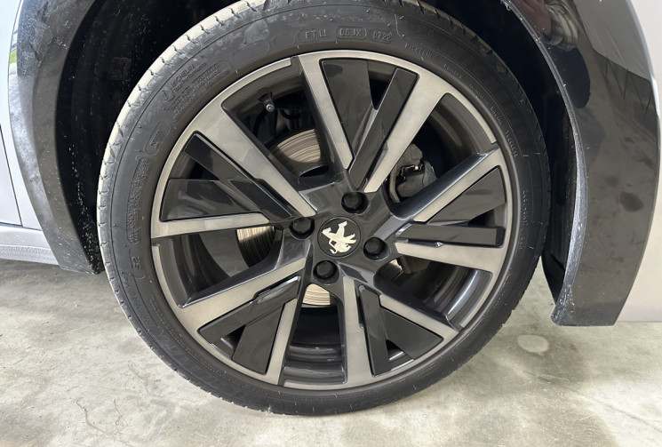 Peugeot 208 1.2 TURBO100CH PACK GT 