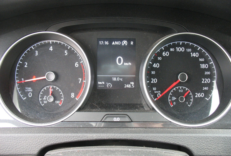 Volkswagen Golf VII 1.5 TSI 150 CONFORTLINE